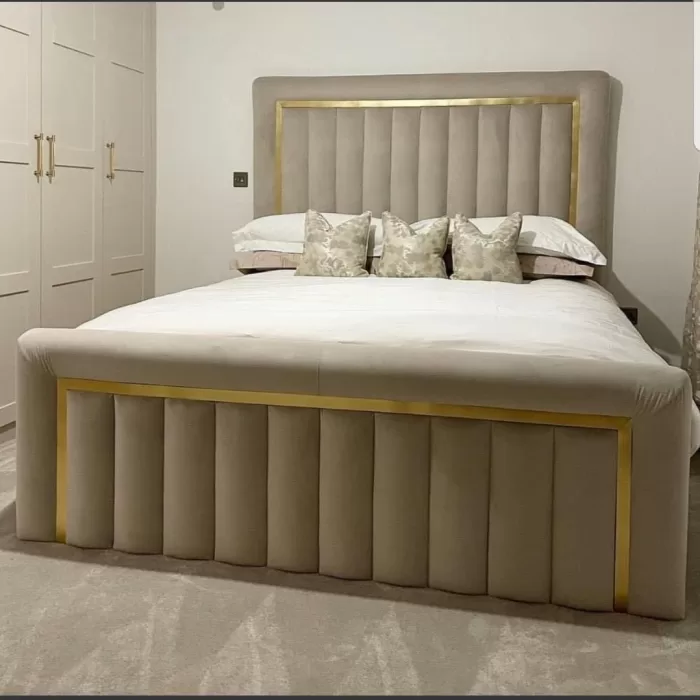 Heist Panel Bed